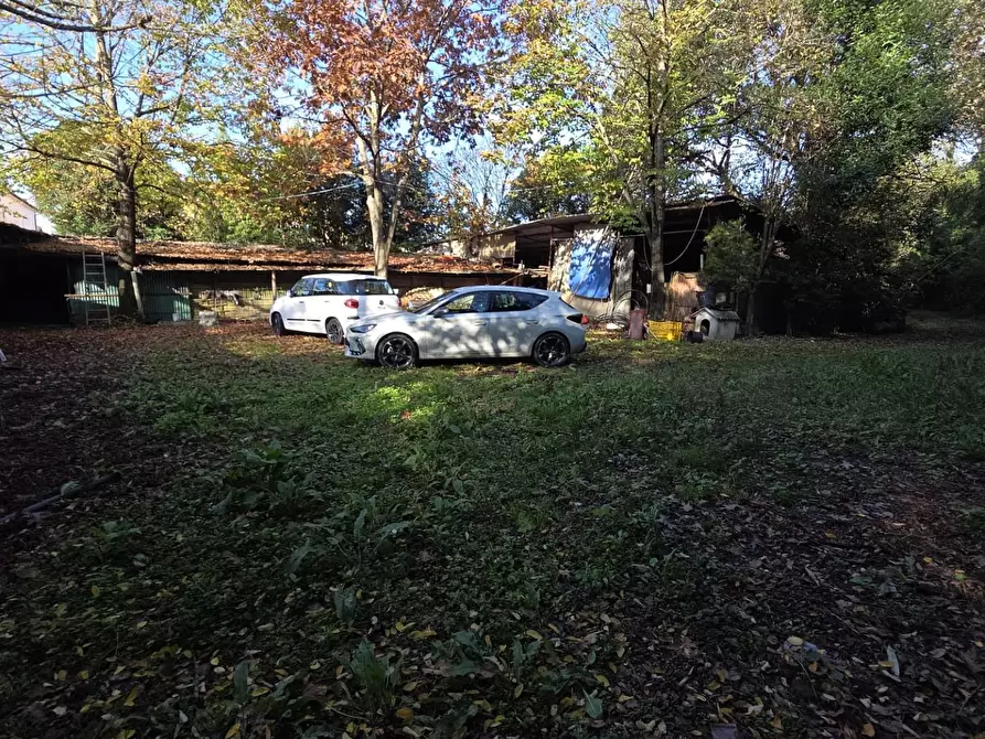 Immagine 7 di Terreno residenziale in vendita  a Capannori