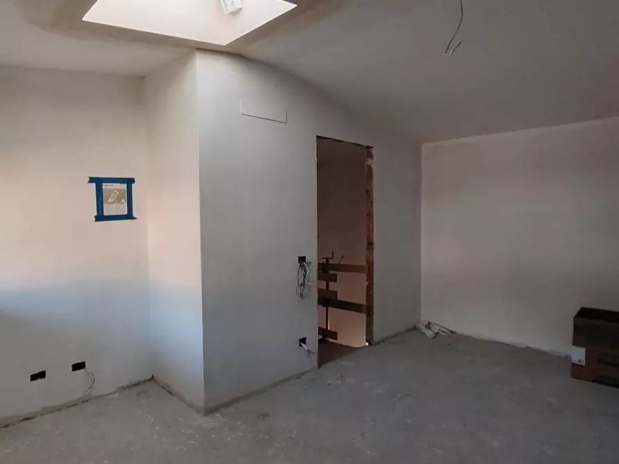 Immagine 10 di Appartamento in vendita  a Carrara