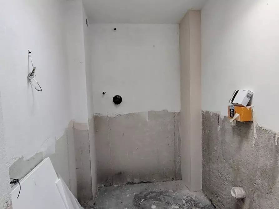 Immagine 11 di Appartamento in vendita  a Carrara