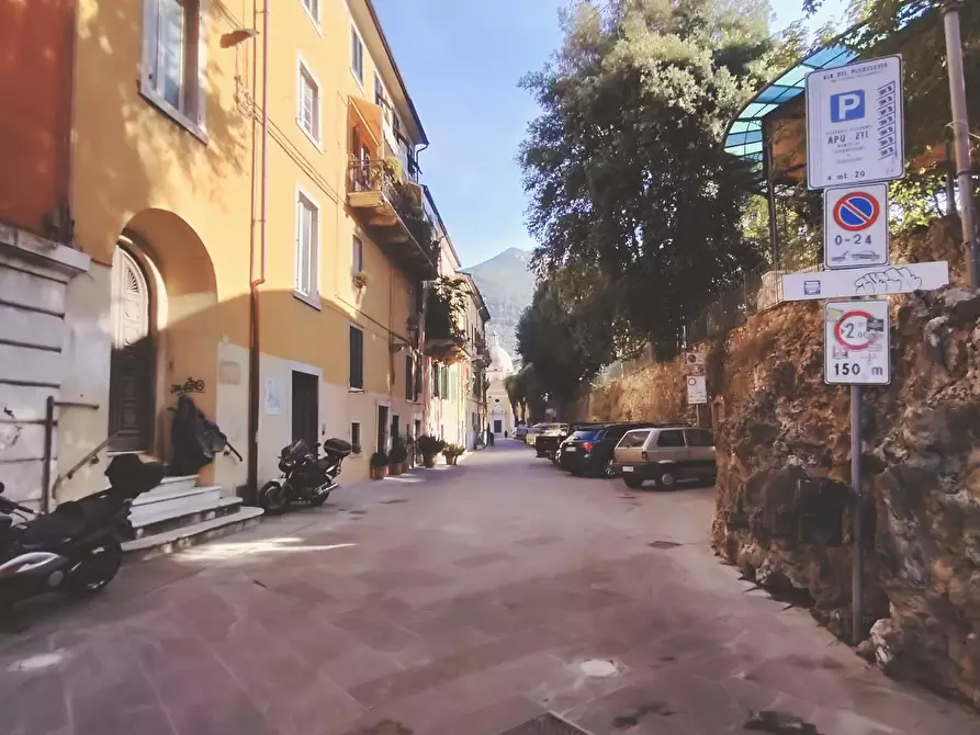 Immagine 15 di Appartamento in vendita  a Carrara