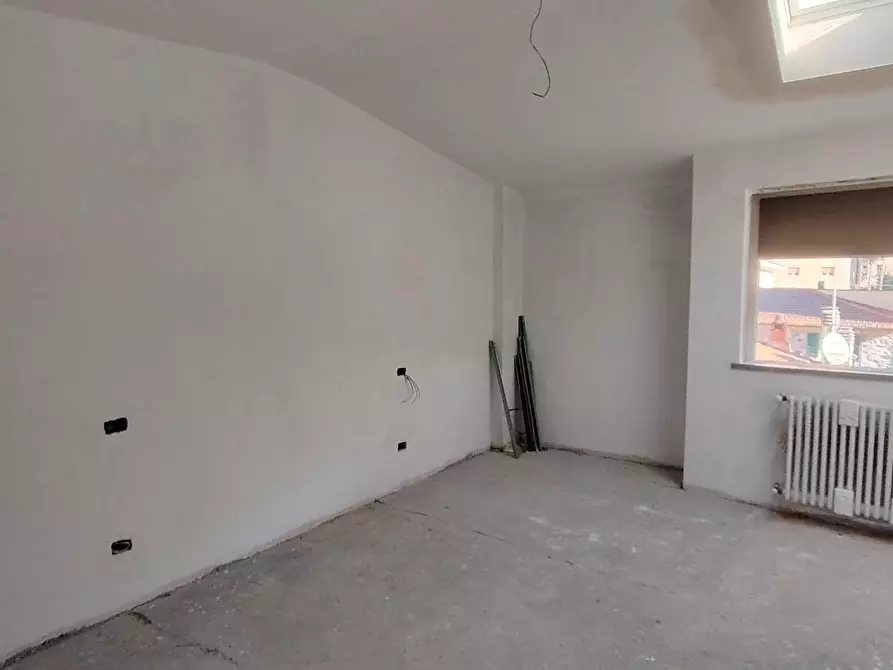 Immagine 9 di Appartamento in vendita  a Carrara