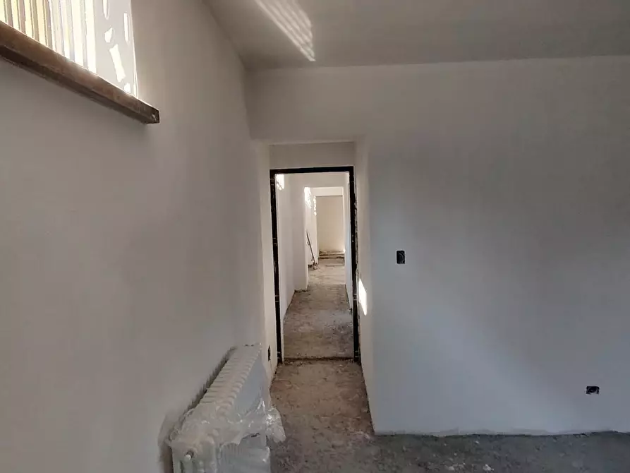 Immagine 7 di Appartamento in vendita  a Carrara