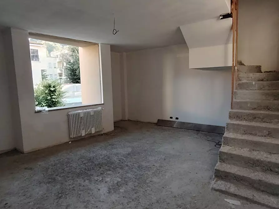 Immagine 5 di Appartamento in vendita  a Carrara