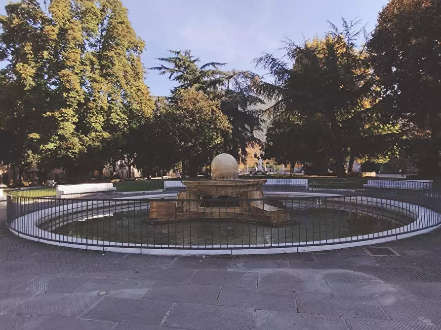 Immagine 12 di Appartamento in vendita  a Carrara