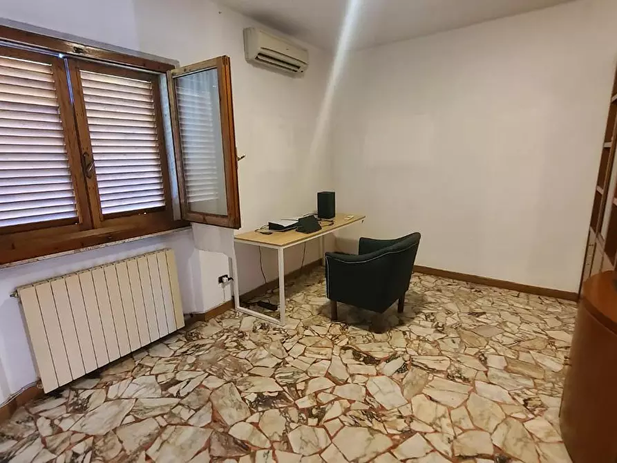 Immagine 7 di Casa bifamiliare in vendita  a Pietrasanta
