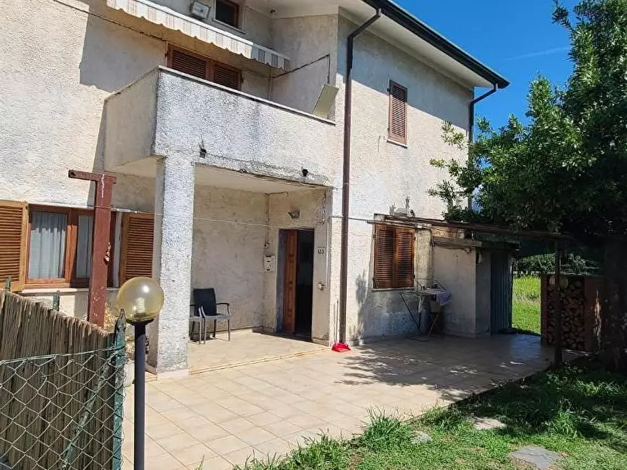 Immagine 4 di Casa bifamiliare in vendita  a Pietrasanta