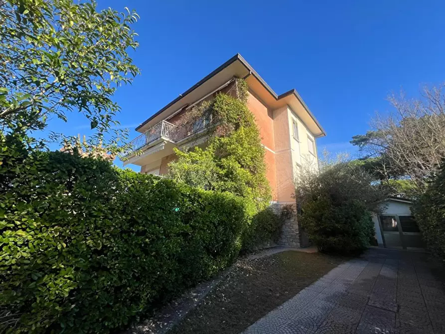 Immagine 40 di Appartamento in vendita  a Camaiore