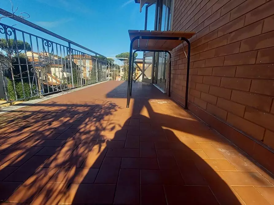 Immagine 12 di Appartamento in vendita  a Camaiore