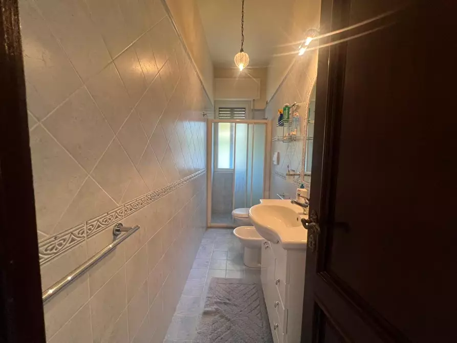 Immagine 21 di Appartamento in vendita  a Camaiore