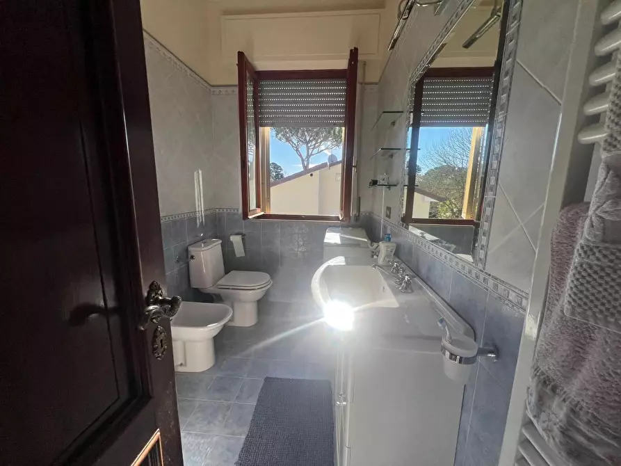 Immagine 35 di Appartamento in vendita  a Camaiore