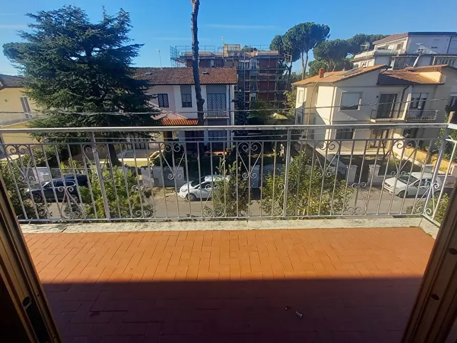 Immagine 10 di Appartamento in vendita  a Camaiore