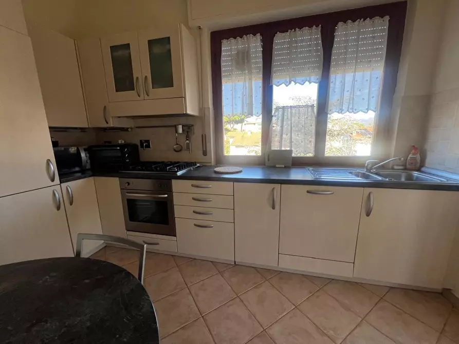 Immagine 17 di Appartamento in vendita  a Camaiore