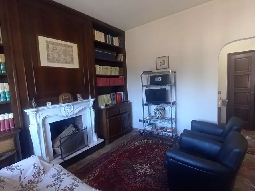 Immagine 3 di Appartamento in vendita  a Camaiore