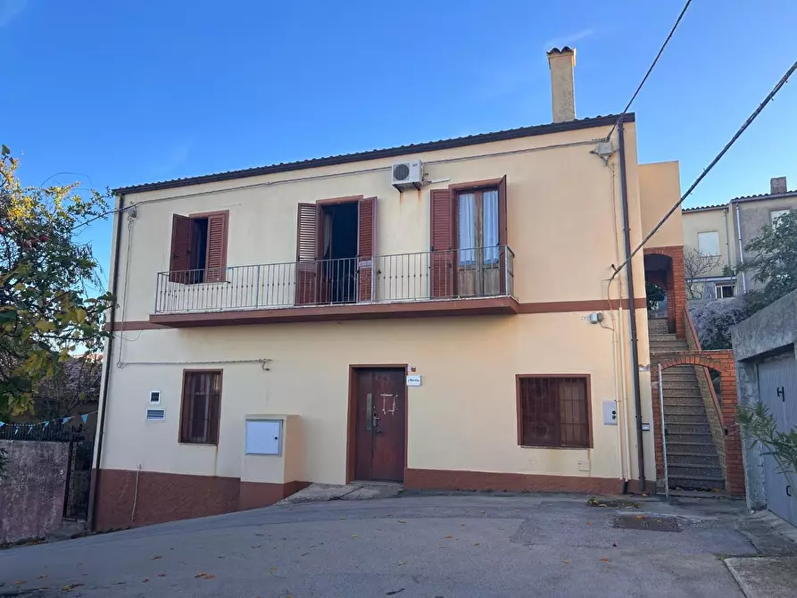 Immagine 1 di Terratetto in vendita  a Luogosanto
