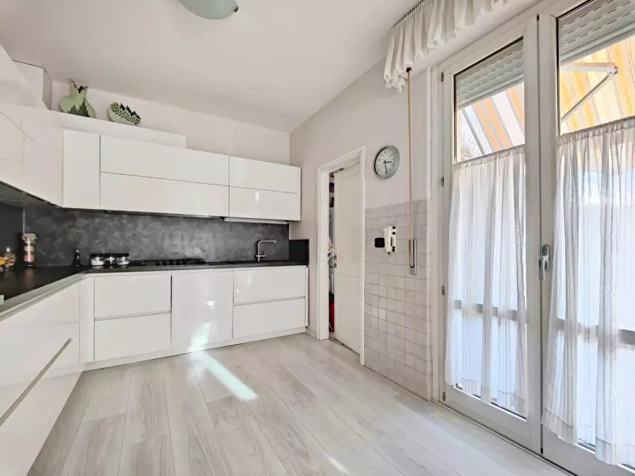 Immagine 9 di Appartamento in vendita  a Pisa