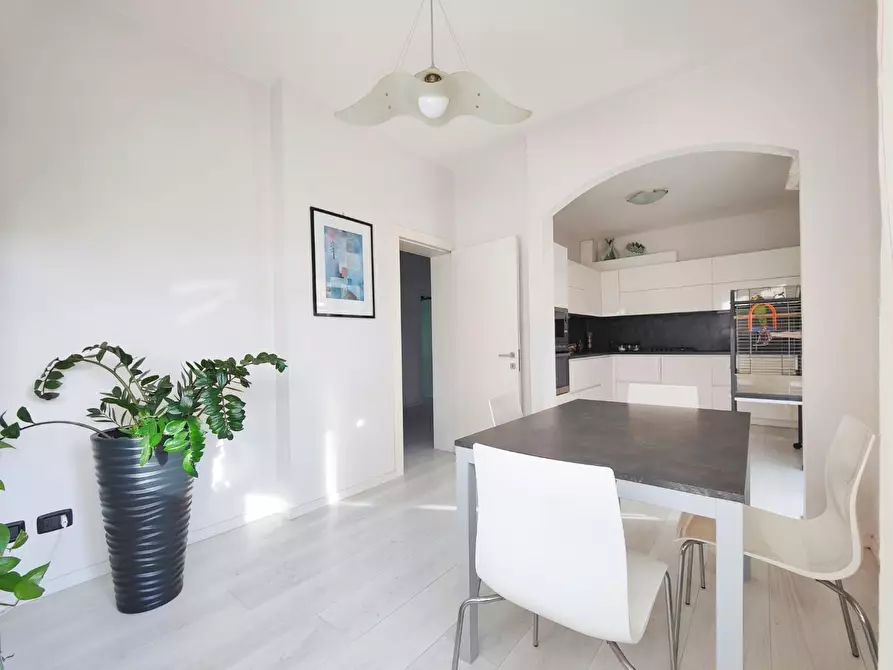 Immagine 13 di Appartamento in vendita  a Pisa