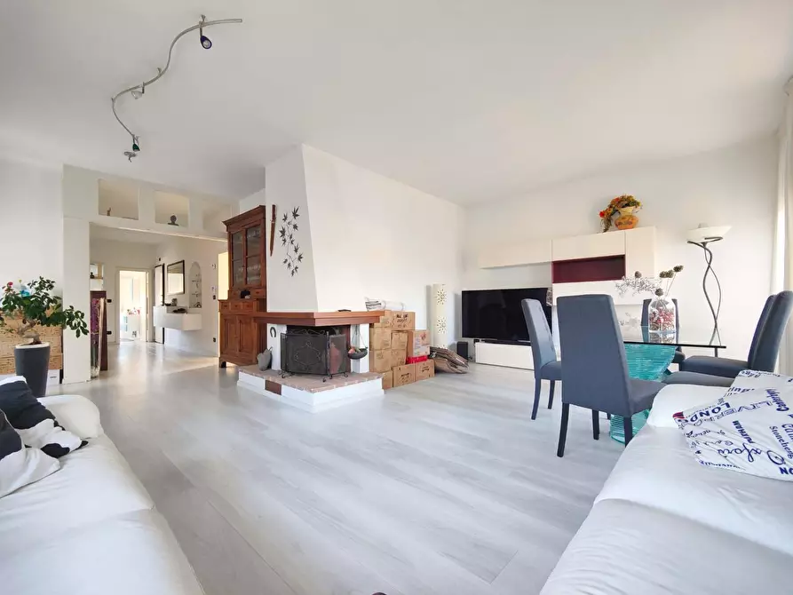 Immagine 5 di Appartamento in vendita  a Pisa