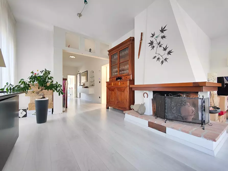 Immagine 3 di Appartamento in vendita  a Pisa