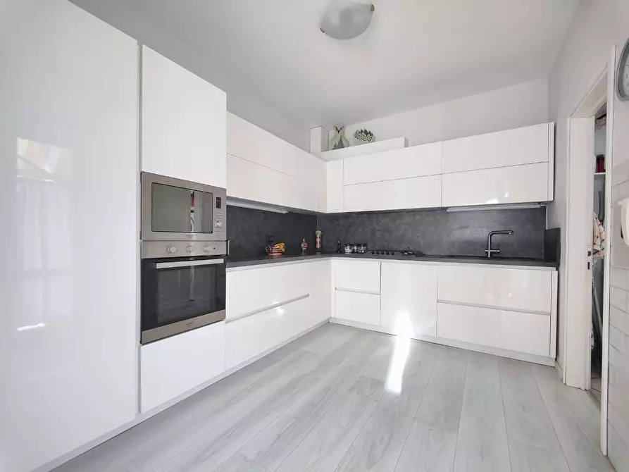 Immagine 10 di Appartamento in vendita  a Pisa