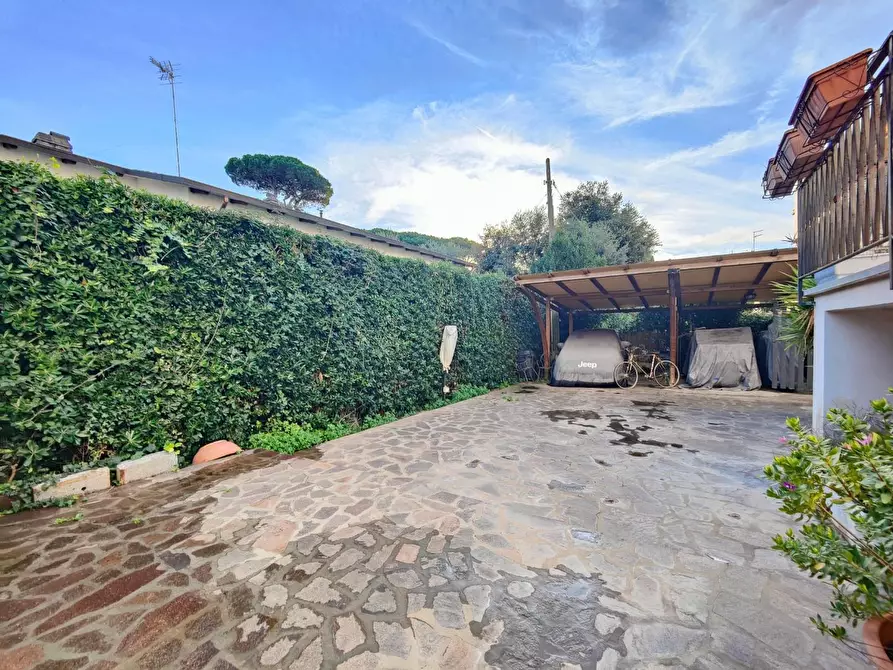 Immagine 38 di Appartamento in vendita  a Pisa