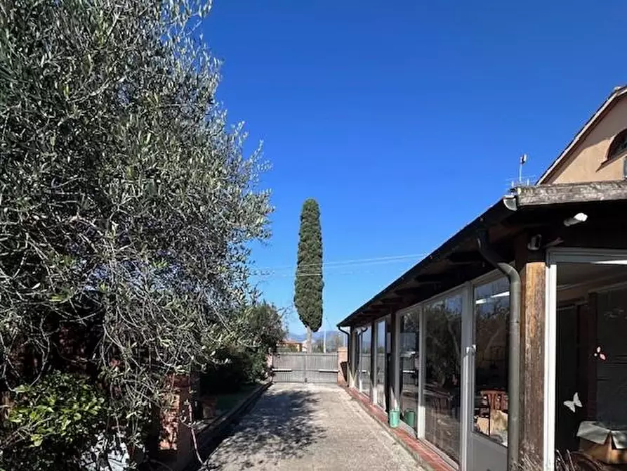 Immagine 29 di Casa bifamiliare in vendita  a Cascina