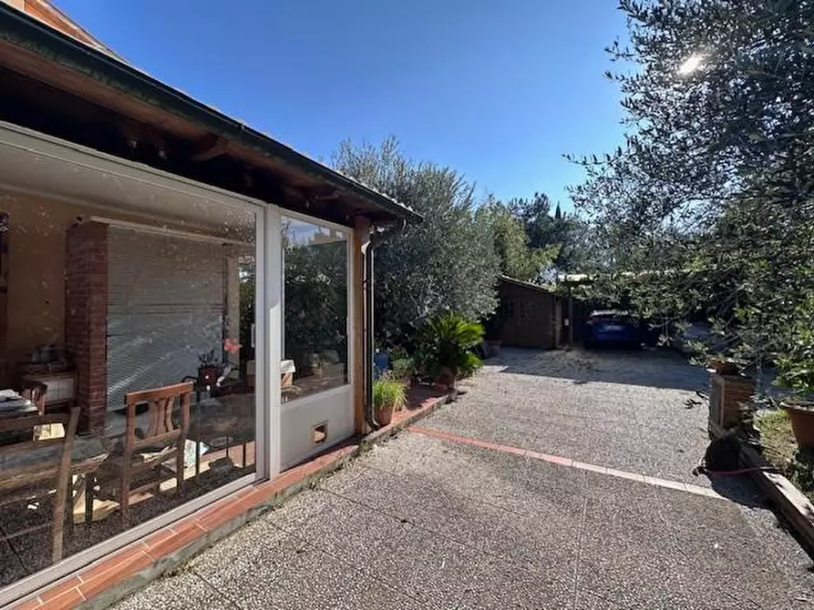 Immagine 32 di Casa bifamiliare in vendita  a Cascina