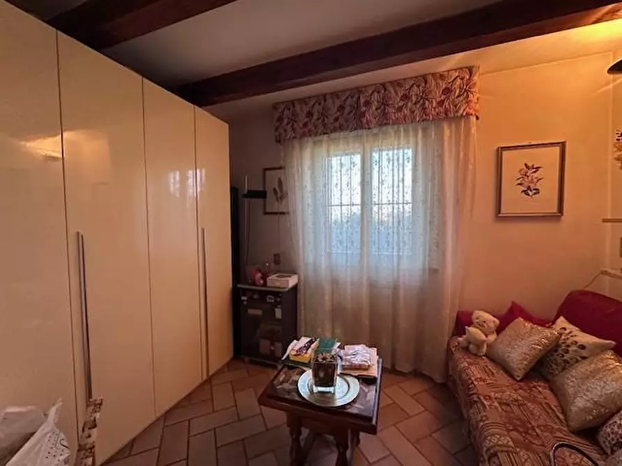 Immagine 12 di Casa bifamiliare in vendita  a Cascina