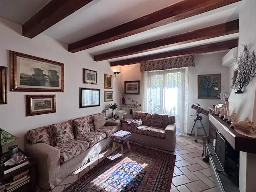 Immagine 8 di Casa bifamiliare in vendita  a Cascina