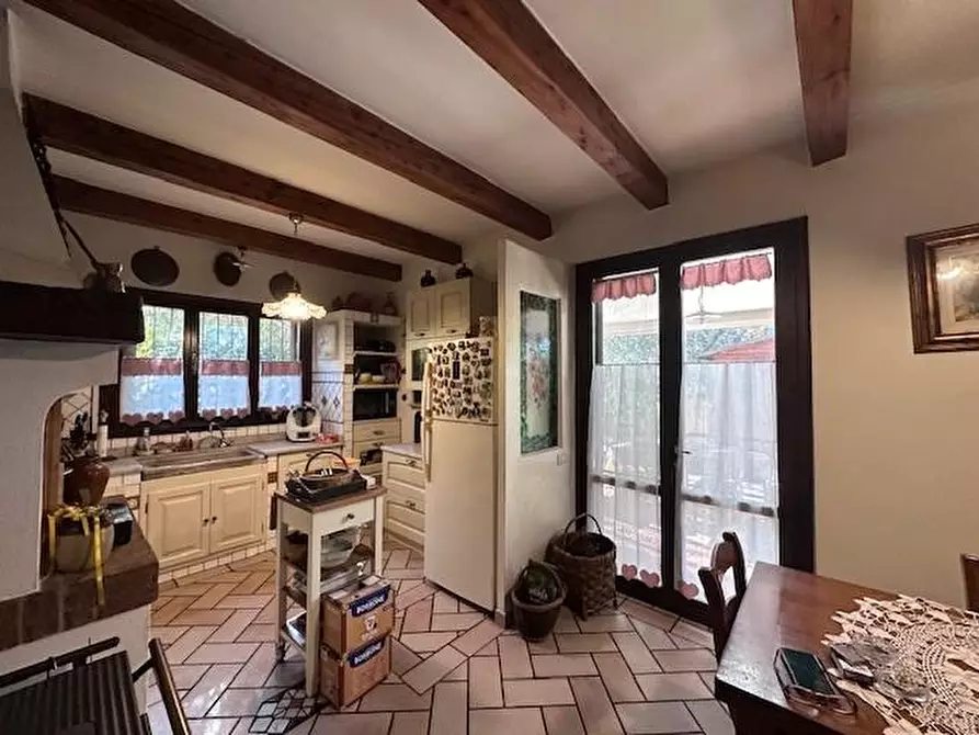 Immagine 4 di Casa bifamiliare in vendita  a Cascina