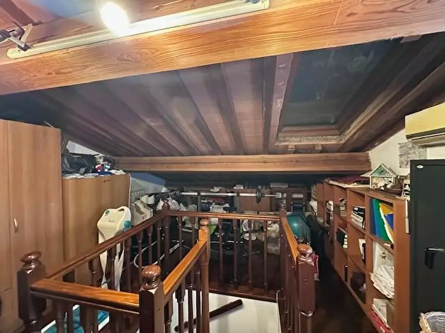 Immagine 23 di Casa bifamiliare in vendita  a Cascina