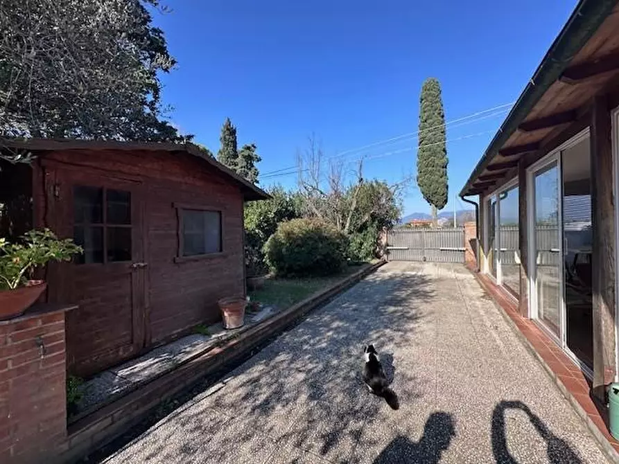 Immagine 31 di Casa bifamiliare in vendita  a Cascina