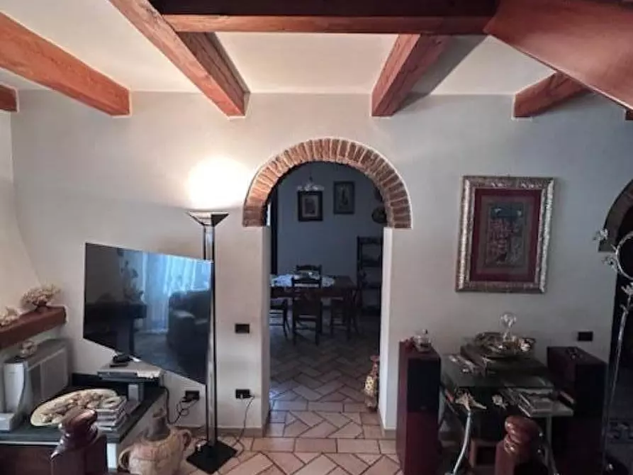 Immagine 25 di Casa bifamiliare in vendita  a Cascina