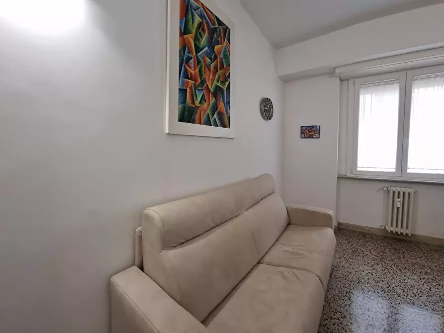 Immagine 5 di Appartamento in vendita  a Livorno