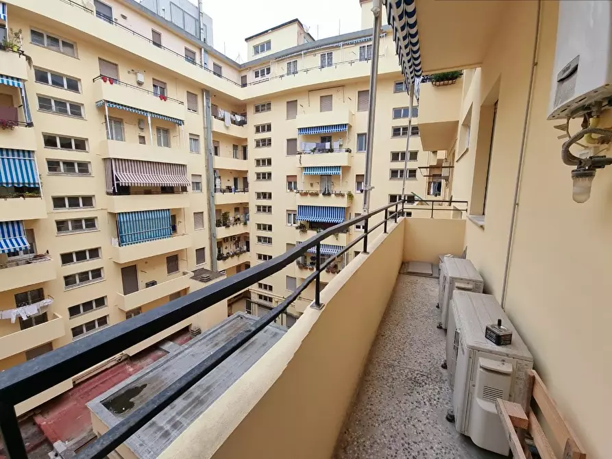 Immagine 17 di Appartamento in vendita  a Livorno