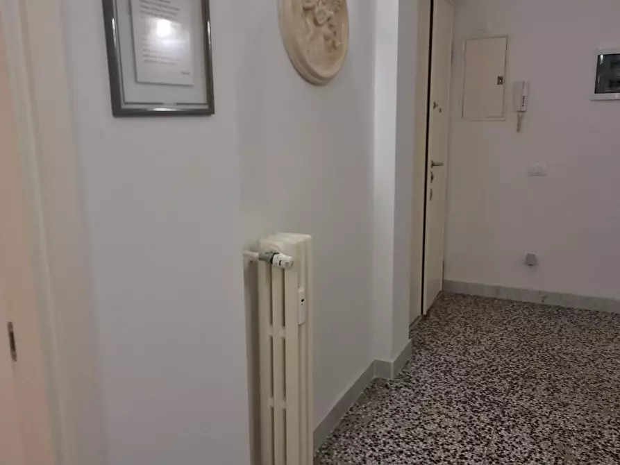 Immagine 42 di Appartamento in vendita  a Livorno