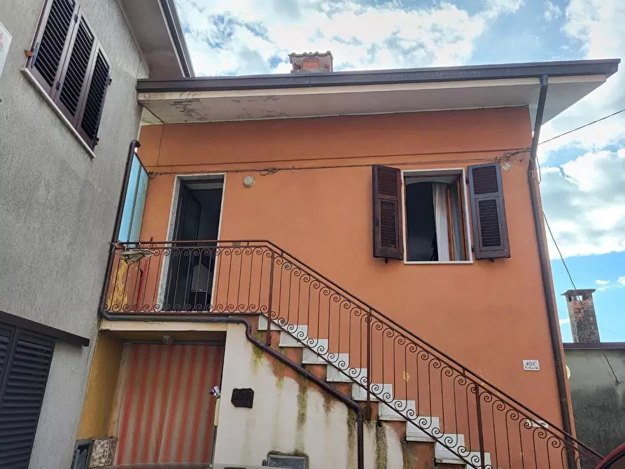 Immagine 1 di Casa semindipendente in vendita  a Carrara