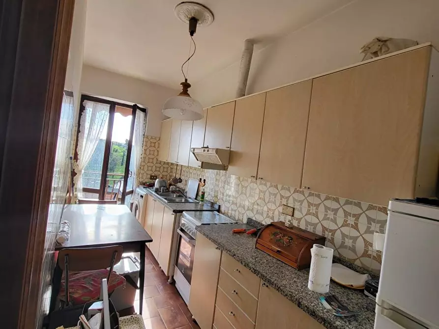 Immagine 9 di Casa semindipendente in vendita  a Carrara