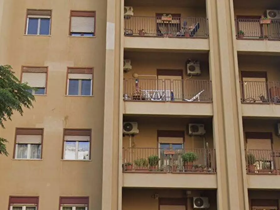 Immagine 2 di Appartamento in vendita  a Palermo