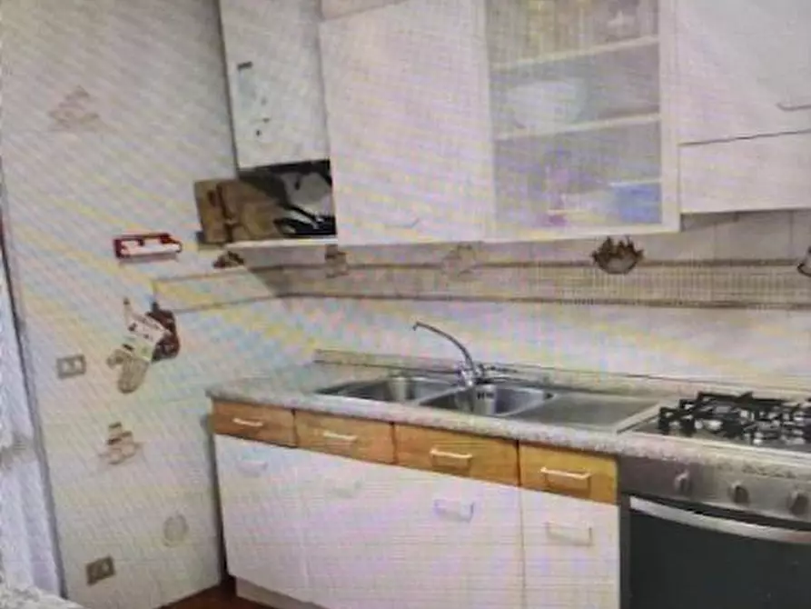 Immagine 6 di Villetta a schiera in vendita  a Massa