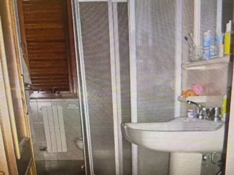 Immagine 18 di Villetta a schiera in vendita  a Massa