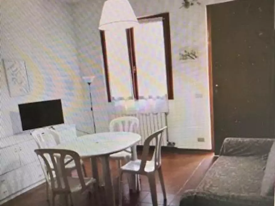 Immagine 7 di Villetta a schiera in vendita  a Massa