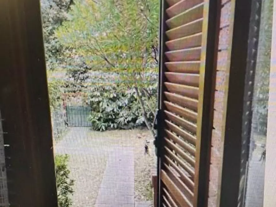 Immagine 12 di Villetta a schiera in vendita  a Massa