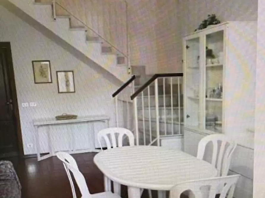 Immagine 8 di Villetta a schiera in vendita  a Massa