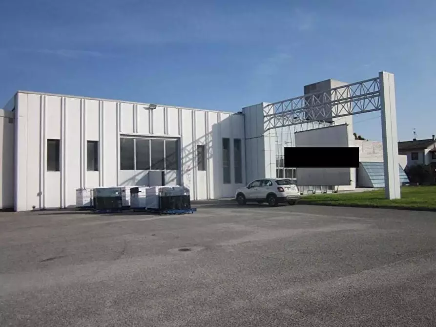 Immagine 2 di Capannone industriale in vendita  a Mede