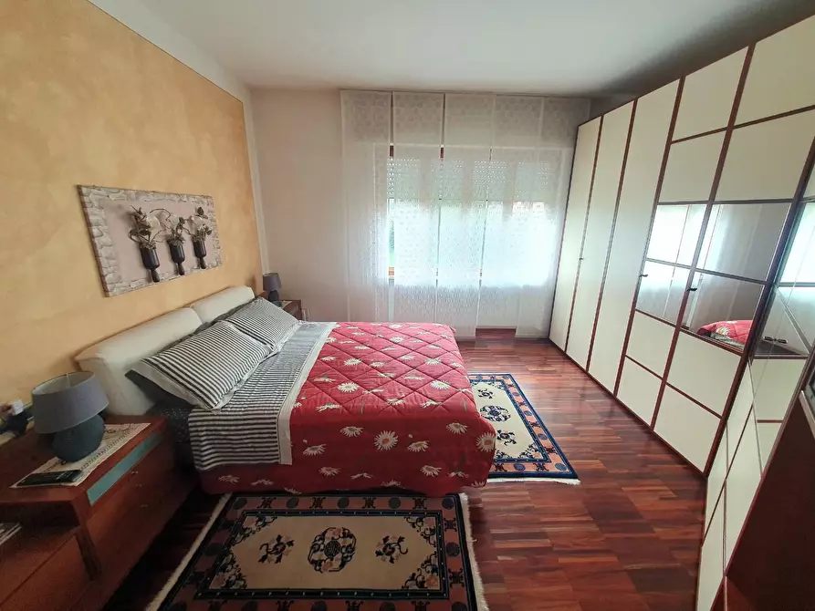 Immagine 30 di Casa bifamiliare in vendita  a Lucca