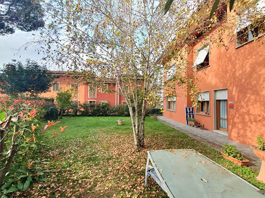 Immagine 39 di Casa bifamiliare in vendita  a Lucca