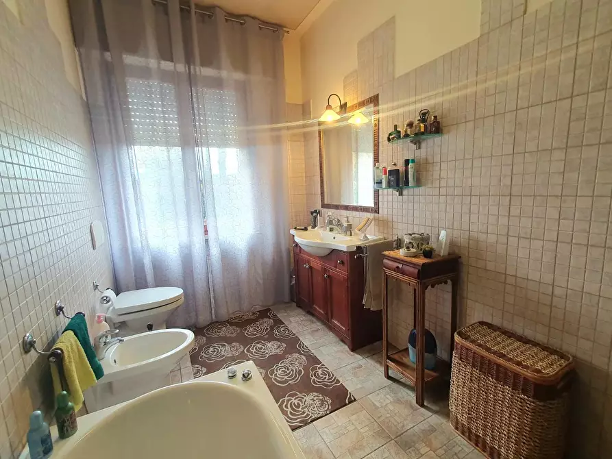 Immagine 22 di Casa bifamiliare in vendita  a Lucca