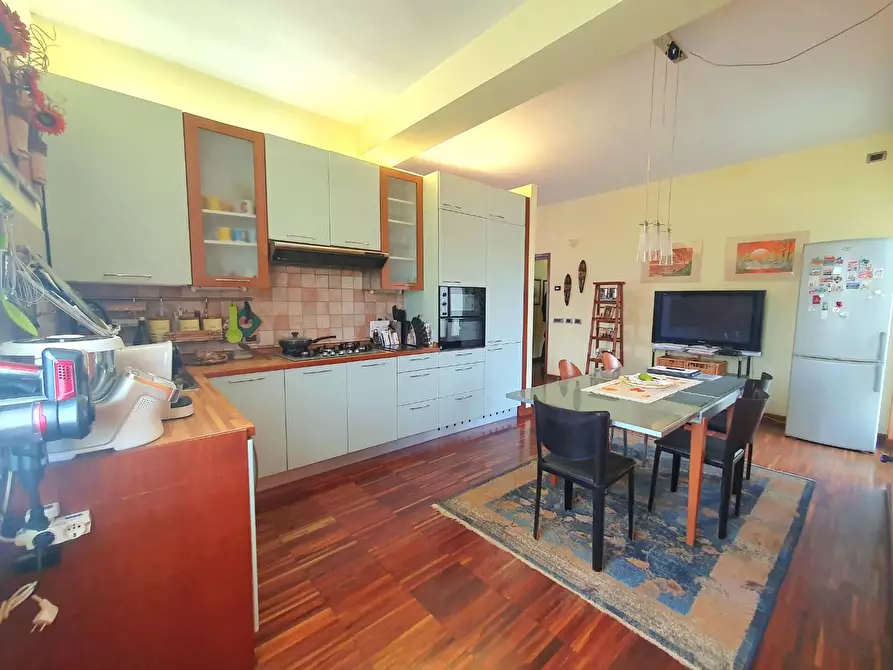 Immagine 15 di Casa bifamiliare in vendita  a Lucca