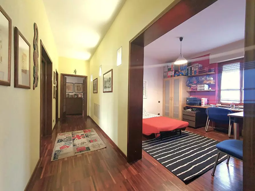 Immagine 17 di Casa bifamiliare in vendita  a Lucca