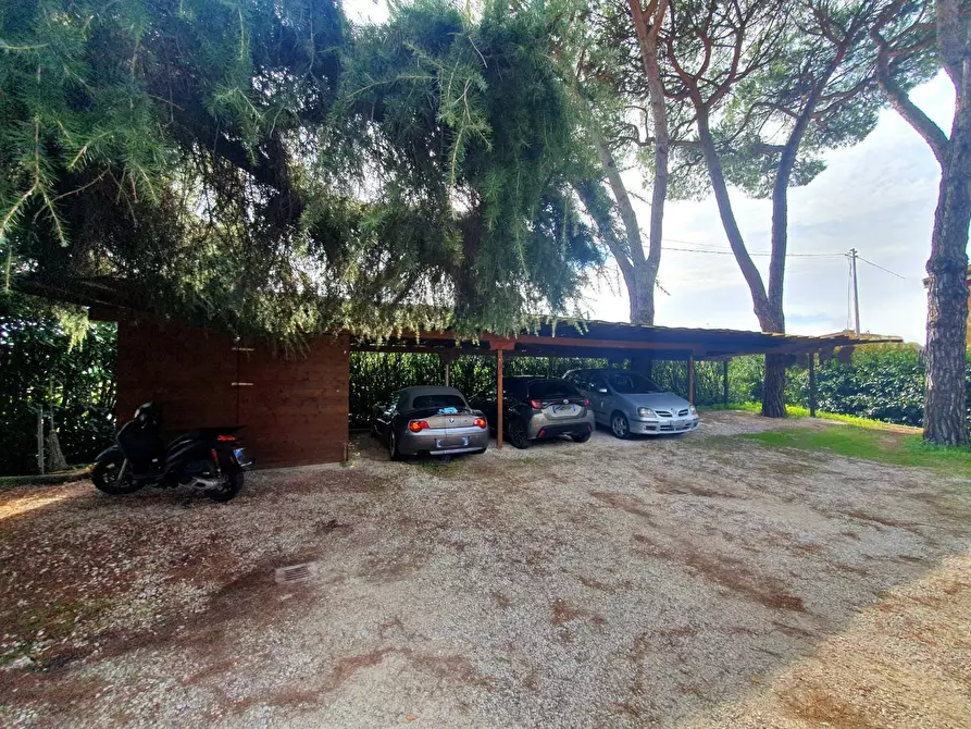 Immagine 41 di Casa bifamiliare in vendita  a Lucca